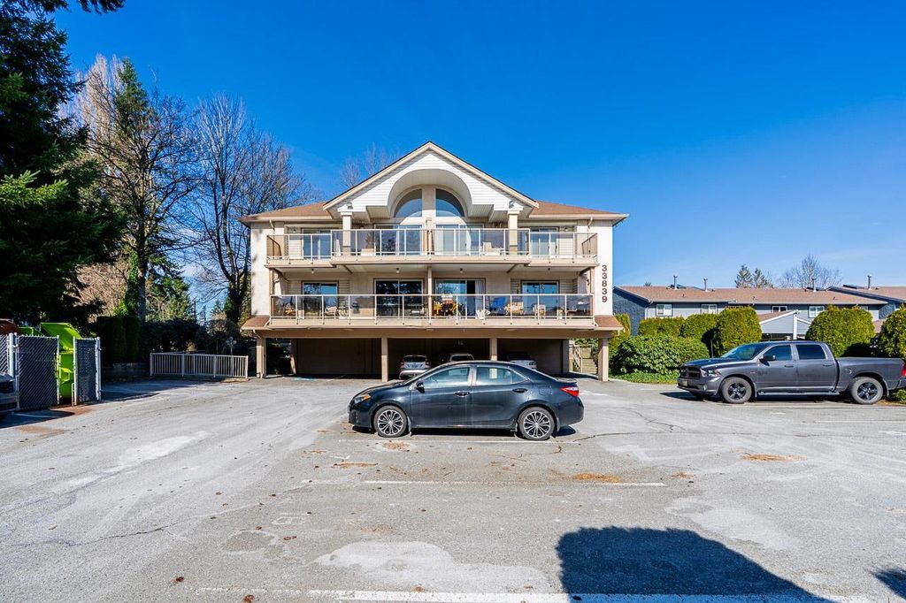 Photo of 33839 Marshall Road #201, Abbotsford, BC V2S 1L6 (MLS # R3096097)