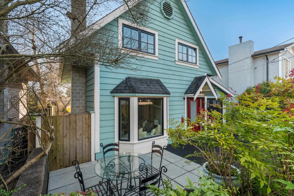 Photo of 19952 68 Avenue, Langley, BC V2Y 1H8 (MLS # R3088228)