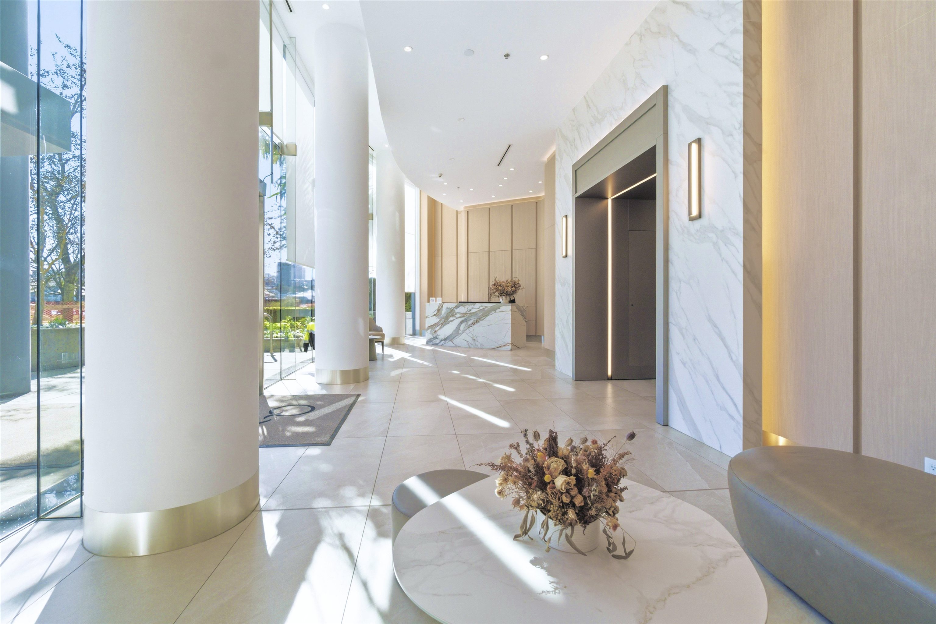 1033 Marinaside Crescent 3608