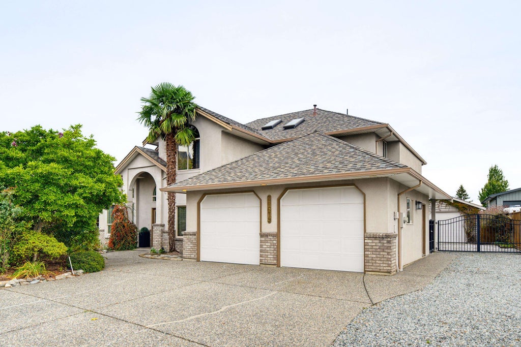Photo of 21679 52 Avenue, Langley, BC V2Y 1L7 (MLS # R3171682)