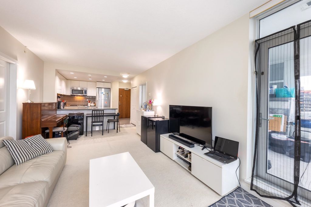 listing image 1109133297553910120