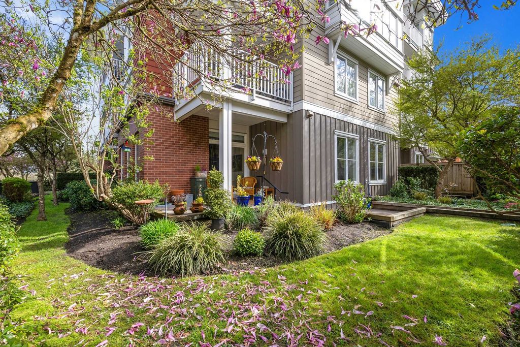 Photo of 12283 224 Street #107, Maple Ridge, BC V2X 8Z3 (MLS # R3113972)