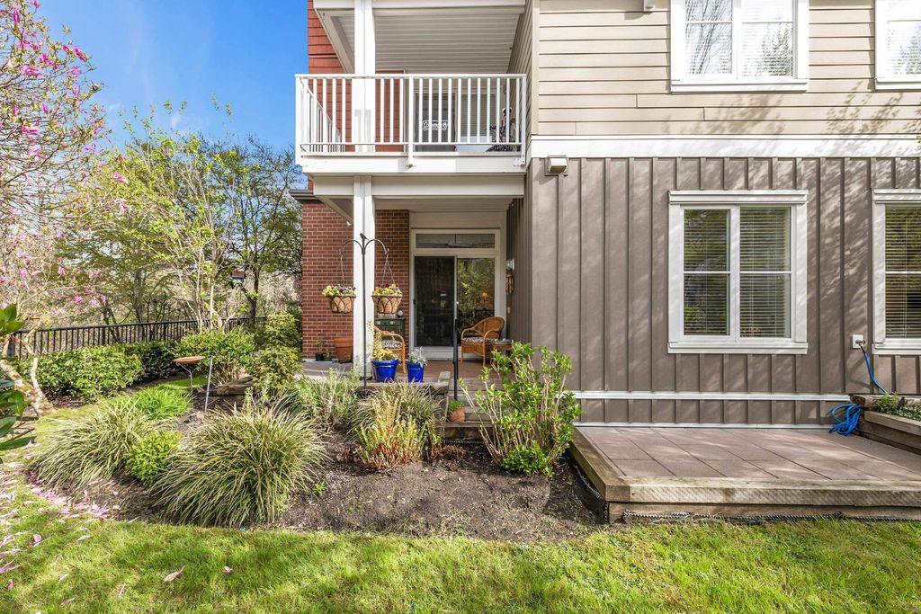 Photo of 12283 224 Street #107, Maple Ridge, BC V2X 8Z3 (MLS # R3113972)