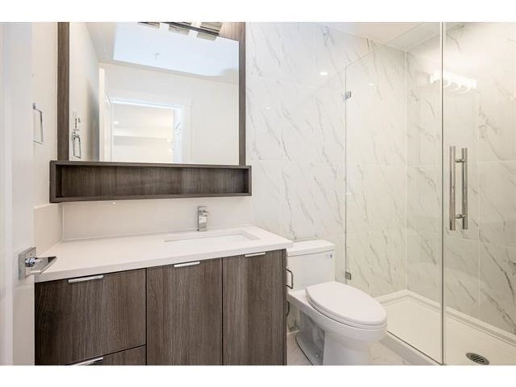 listing image 1105616205205081421