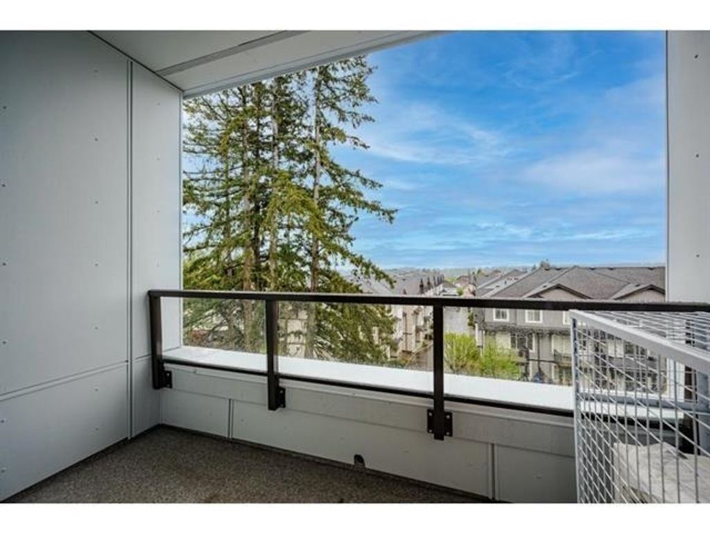 listing image 1100287293181501457