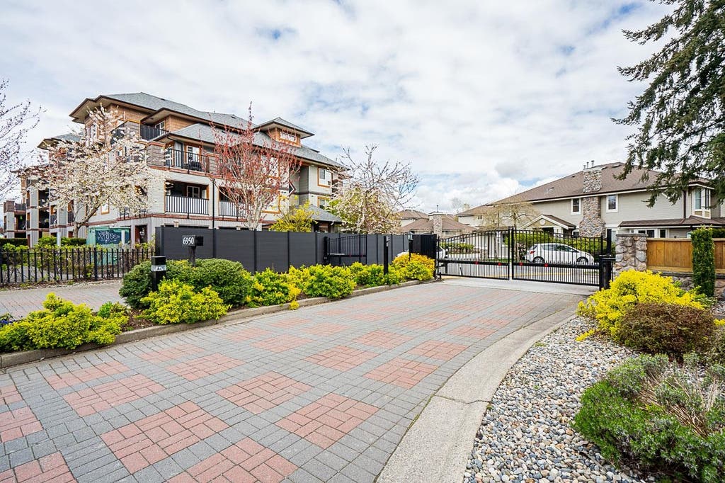 Photo of 6950 120 Street #45, Surrey, BC V3W 3M7 (MLS # R3151963)