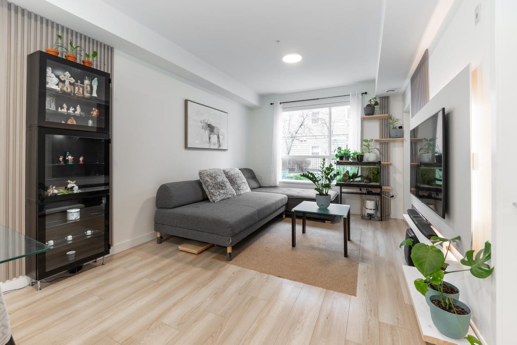 Photo of 11913 Burnett Street #105, Maple Ridge, BC V2X 4N1 (MLS # R3150487)
