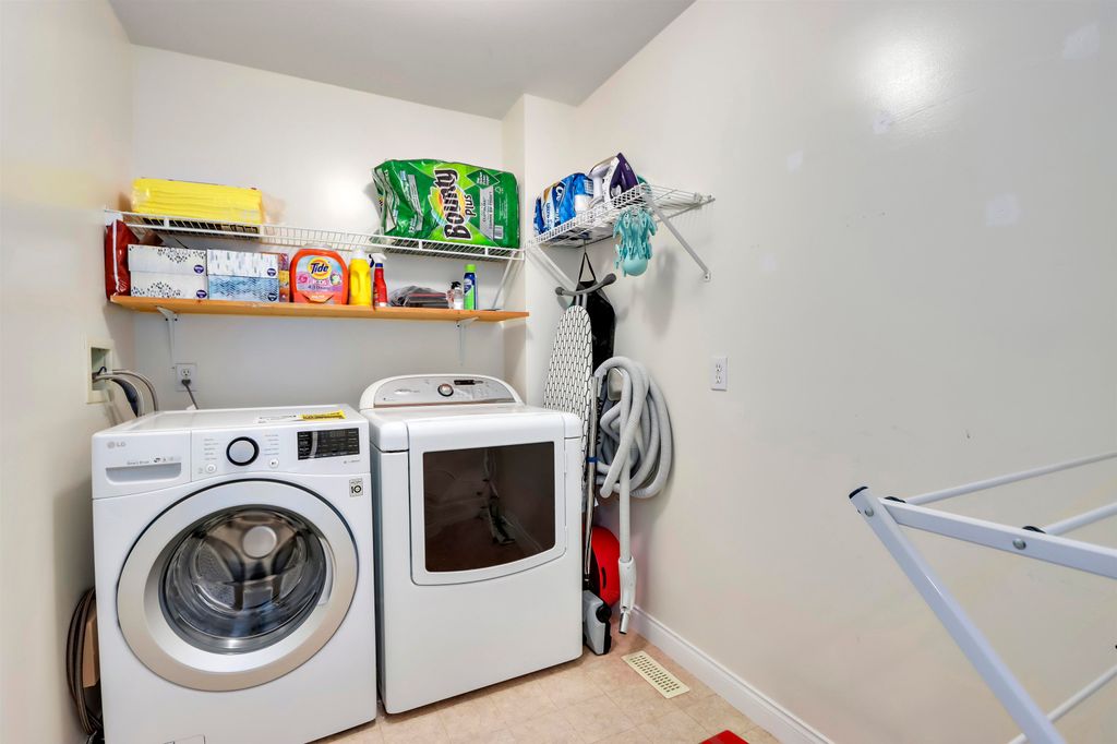 listing image 1100337077984354613