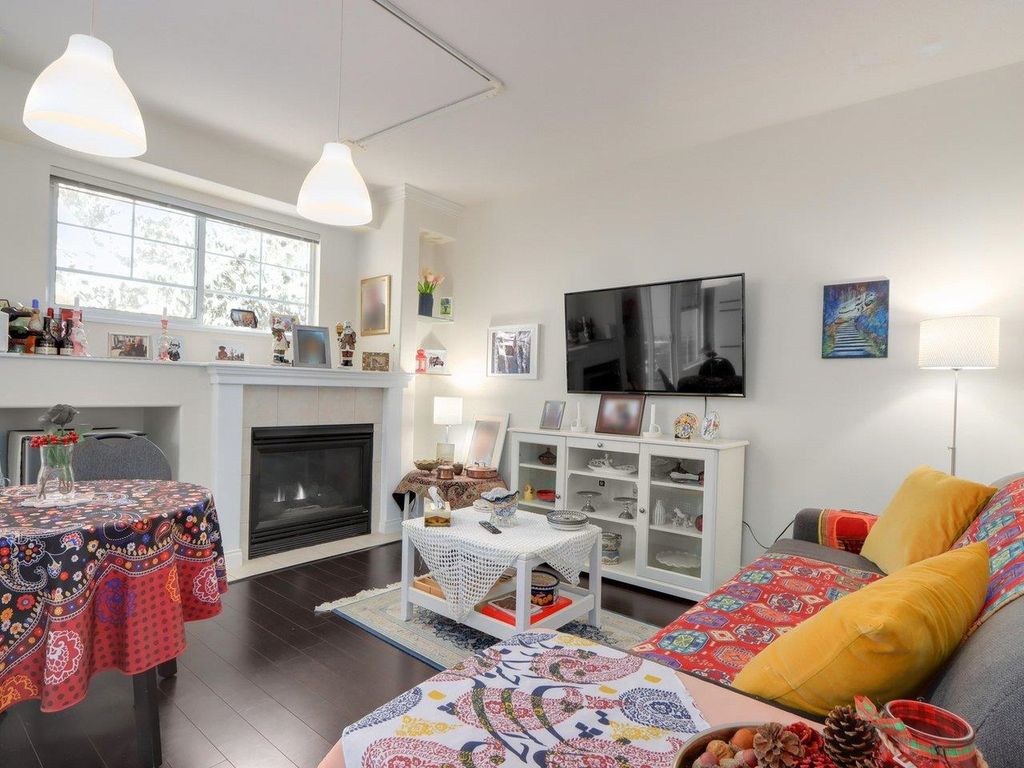 listing image 1106032211488603665