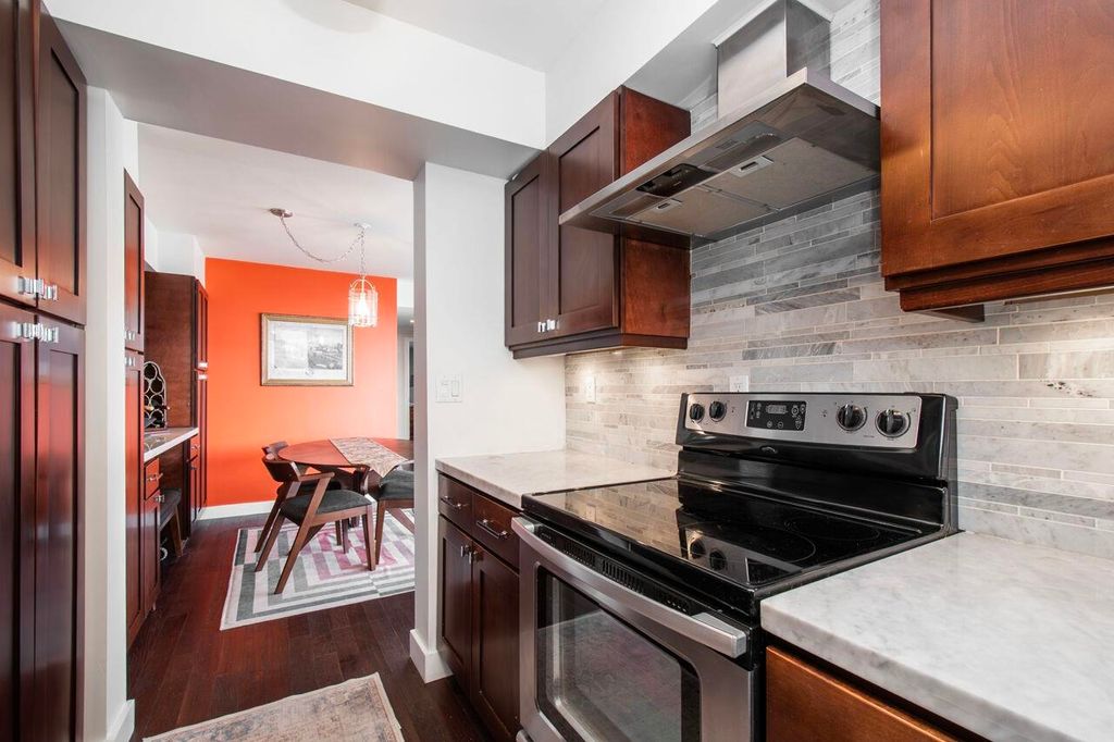 listing image 1101932615975678752