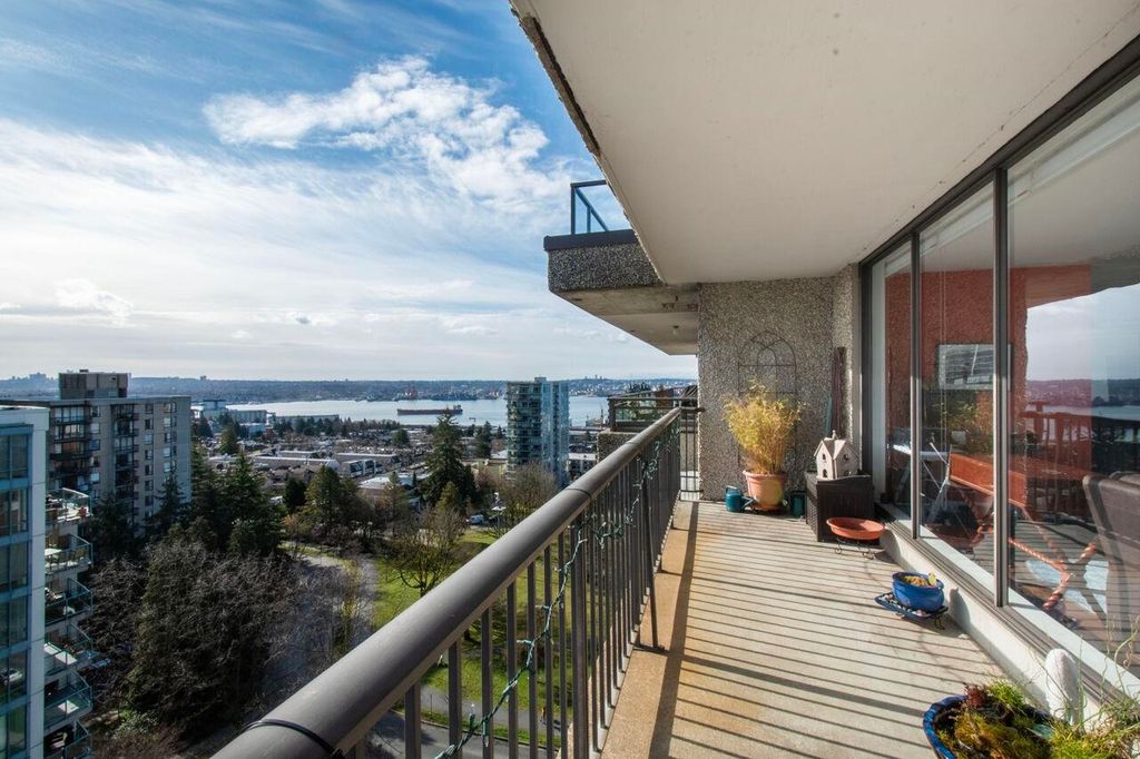 listing image 1104834477954063069