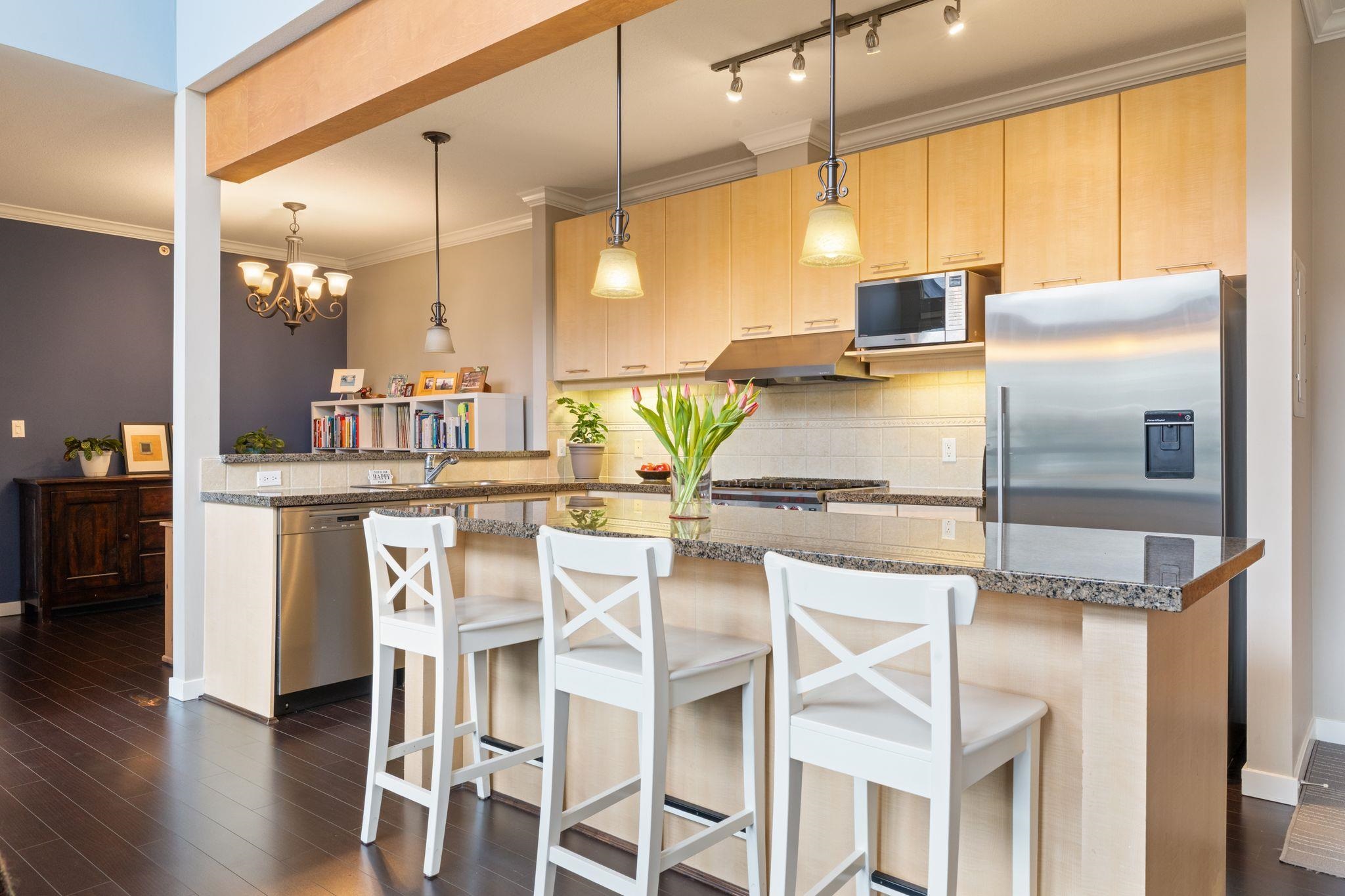 560 Raven Woods Drive 514