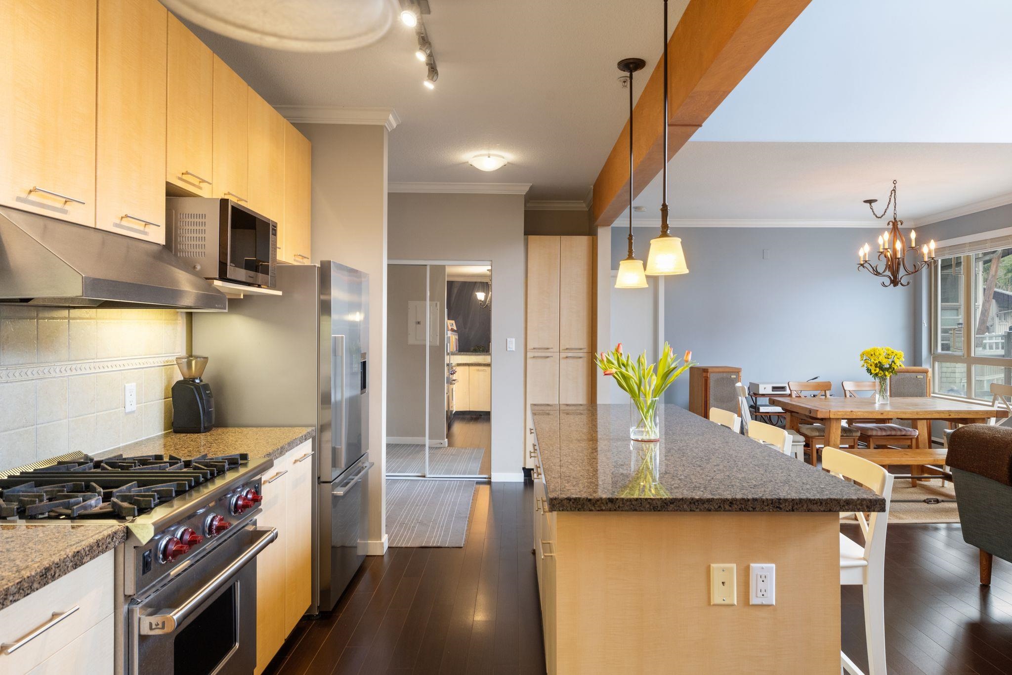 560 Raven Woods Drive 514