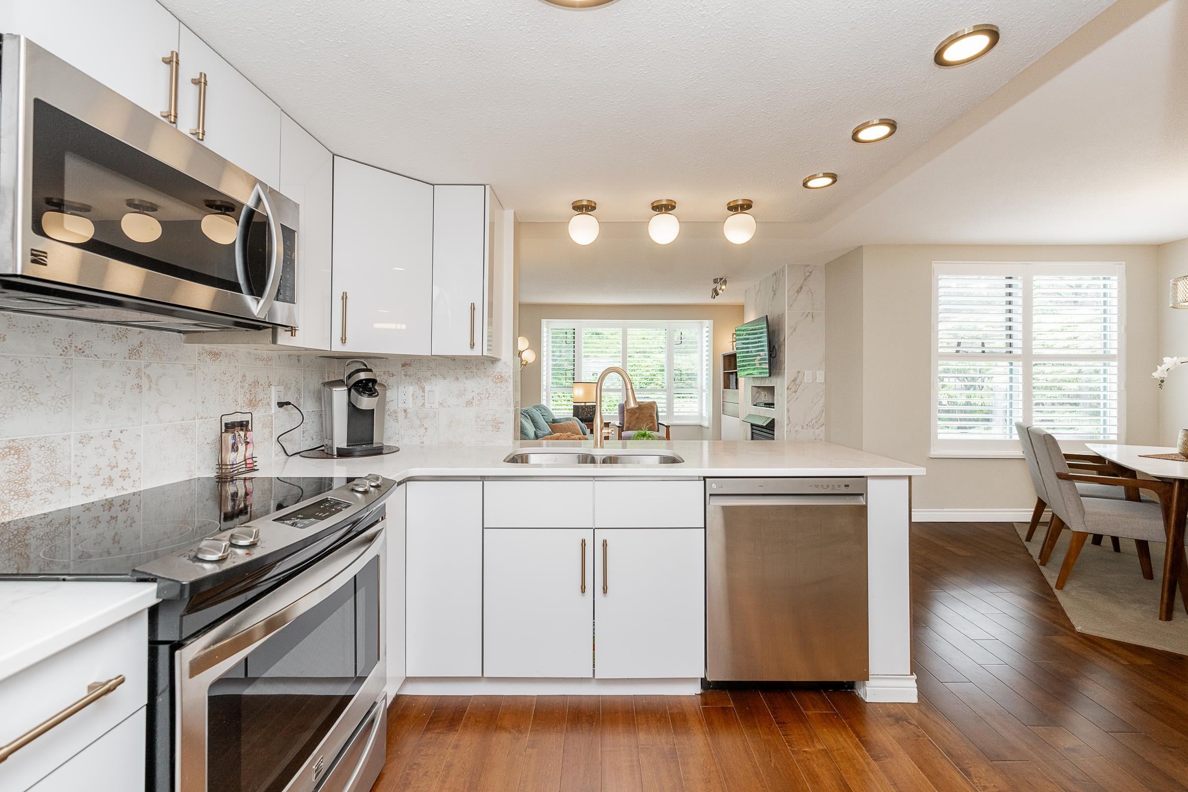 220 Newport Drive 304