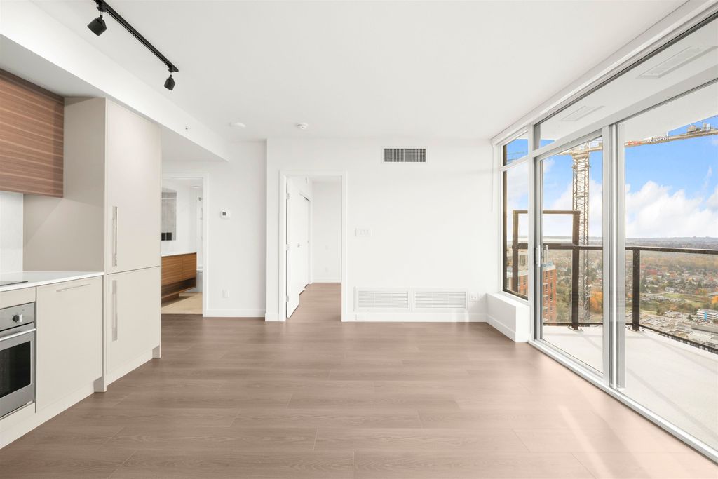 listing image 1109857975399626133