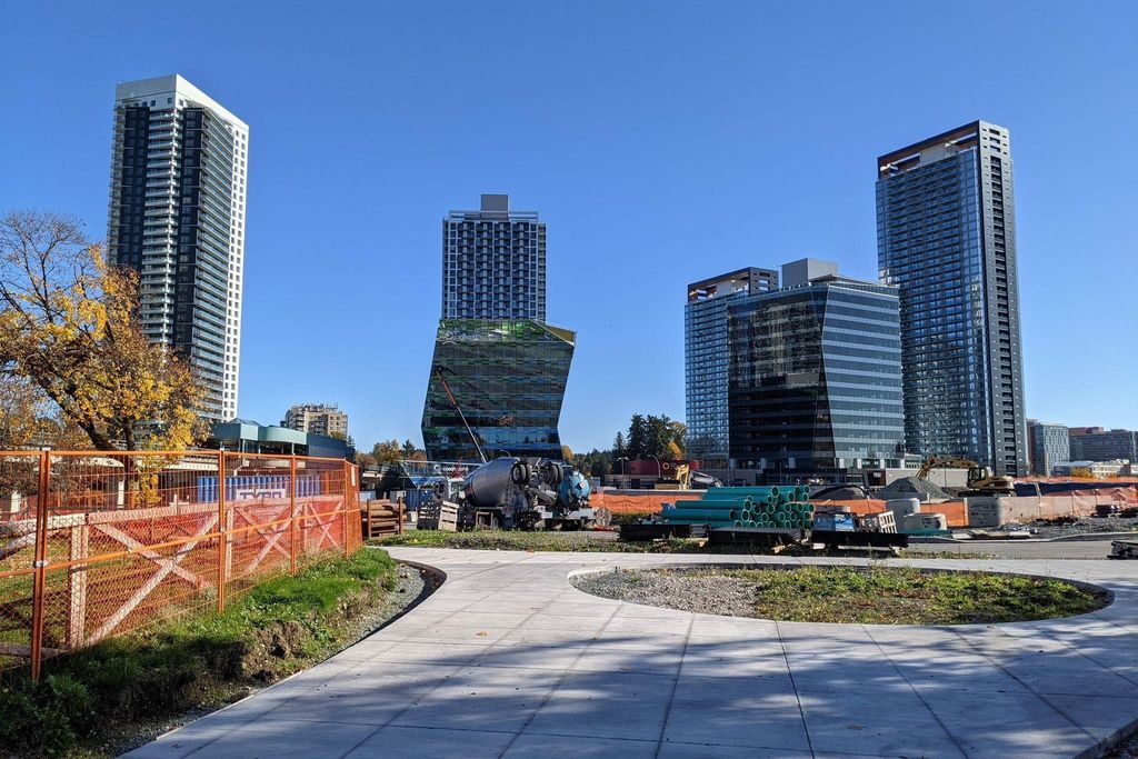 listing image 1102854565394642731