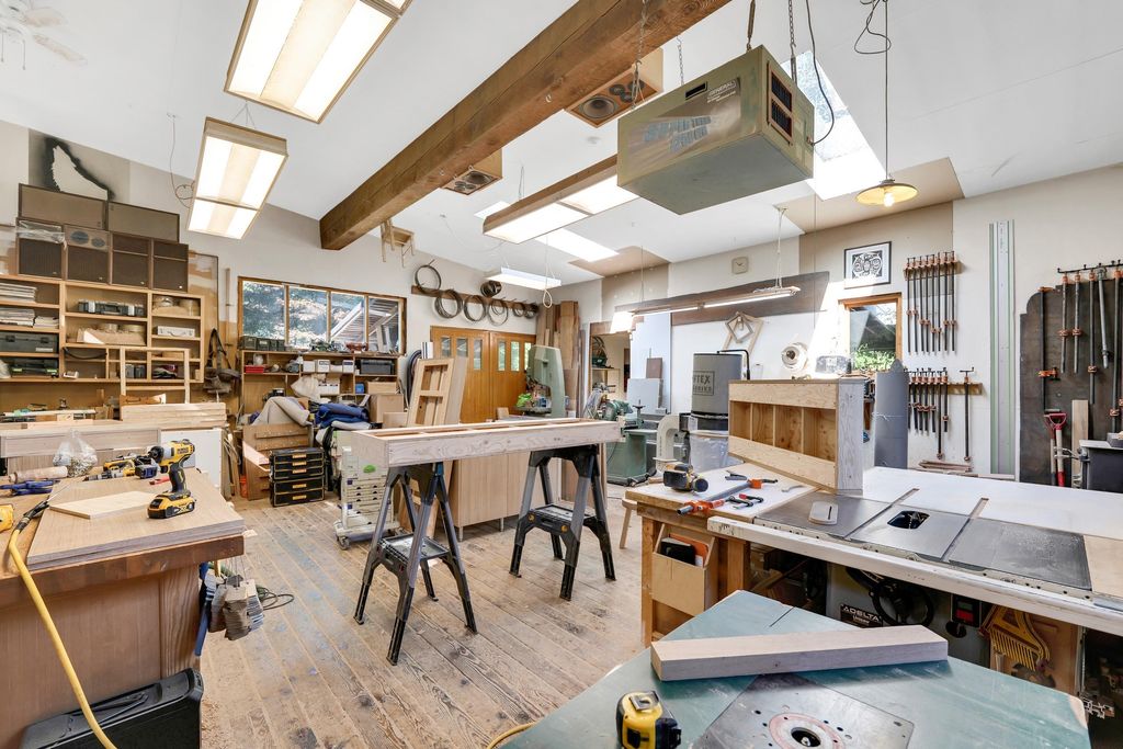 listing image 1107470864638113200