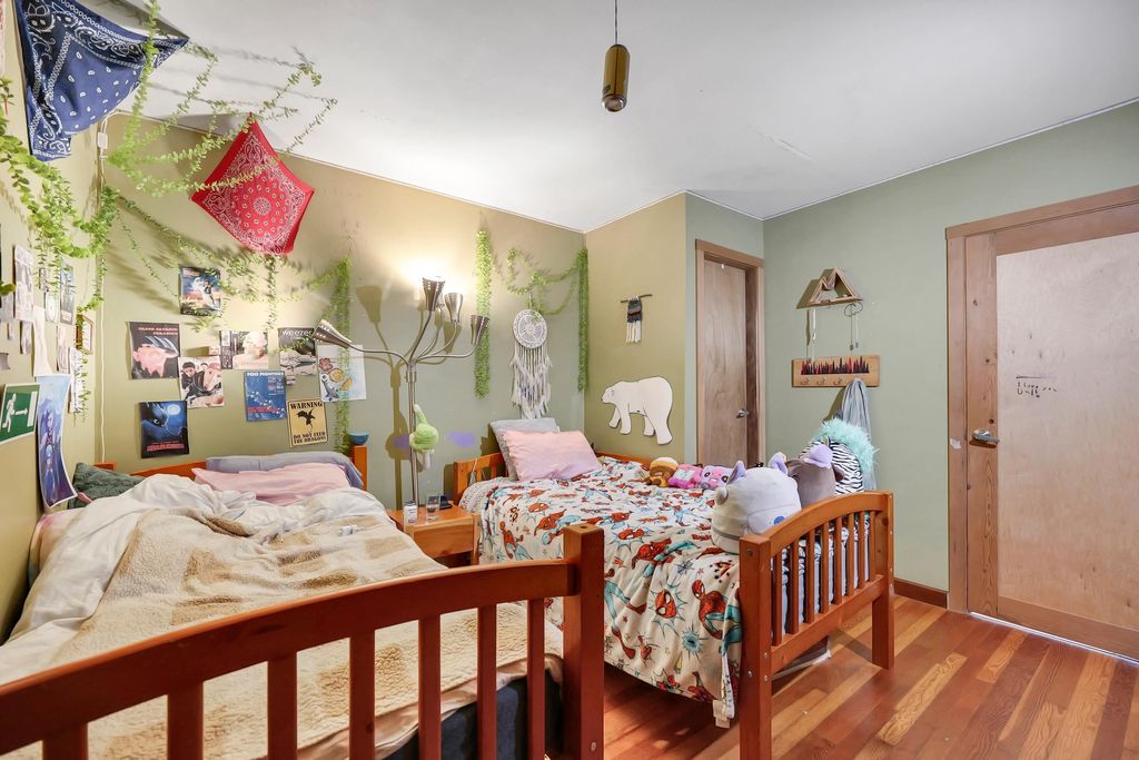 listing image 1101175197184263383