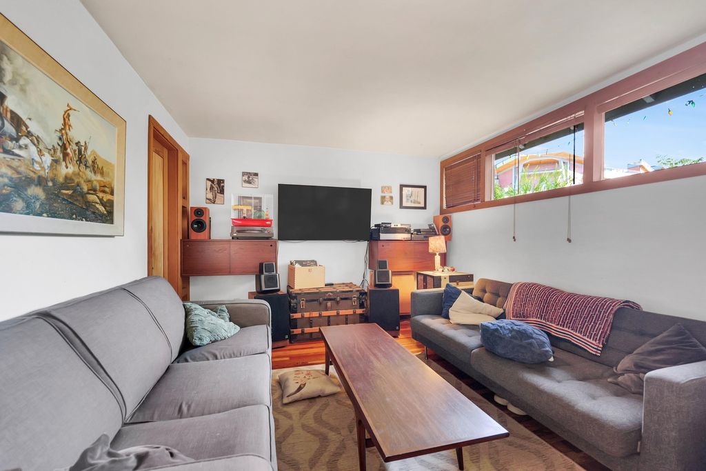 listing image 1106056869031442494
