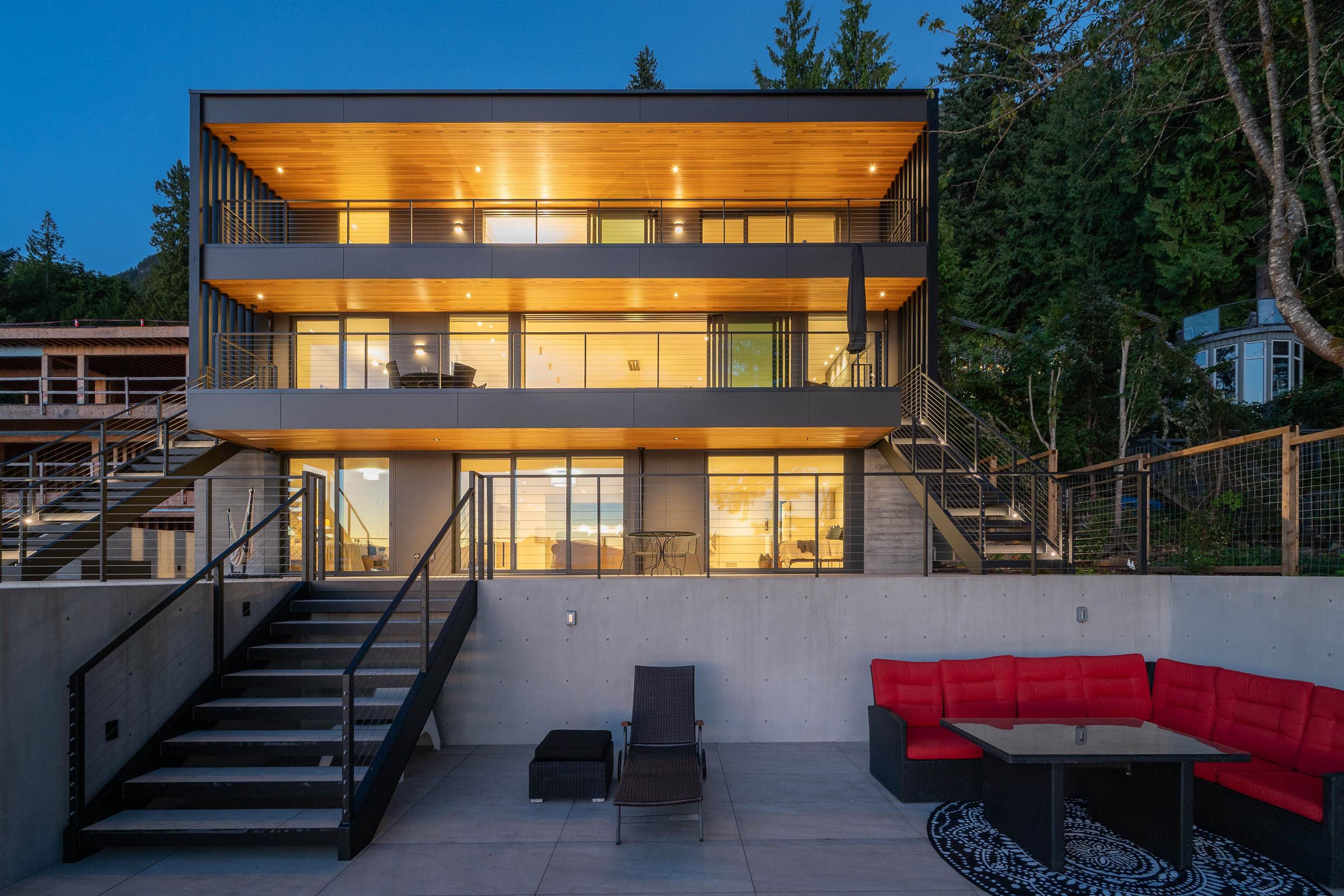 8885 Lawrence Way
