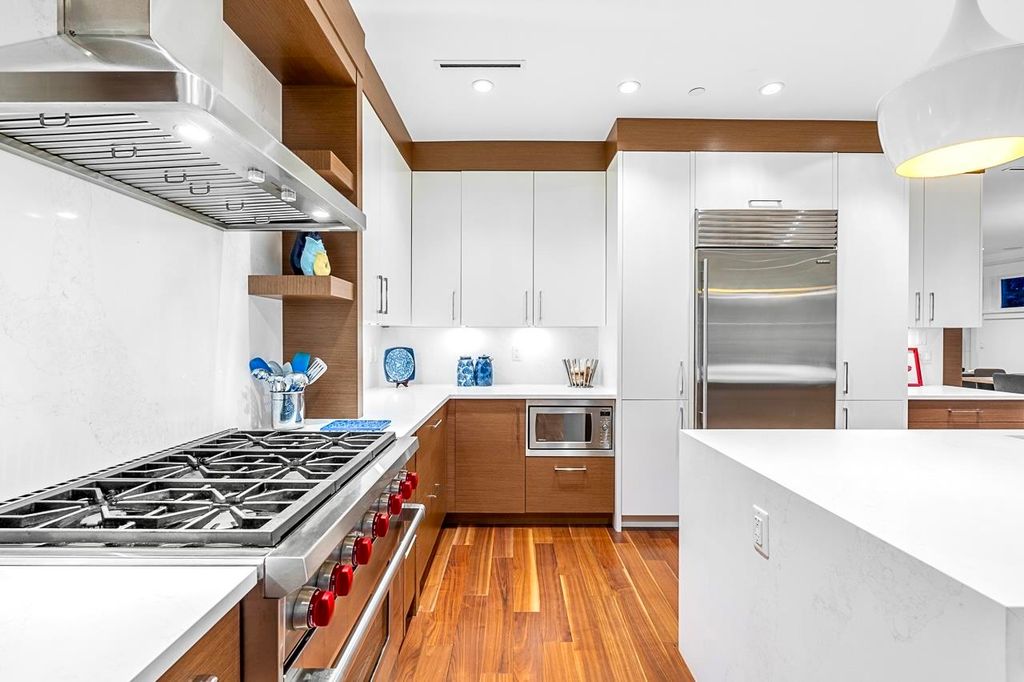 listing image 1105719365298935130