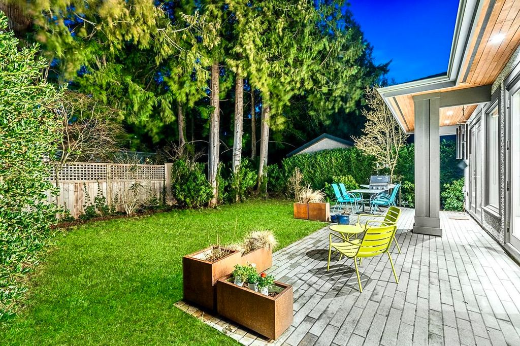 listing image 1107360378282865854