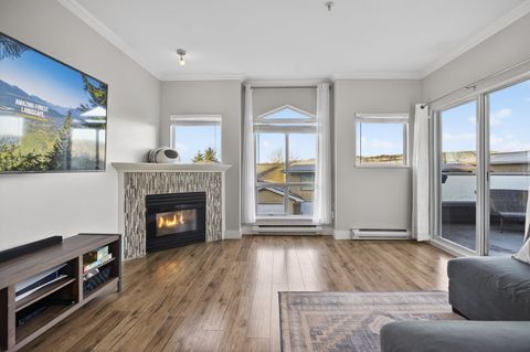 1126 O'flaherty Gate Port Coquitlam BC V3C 6H2