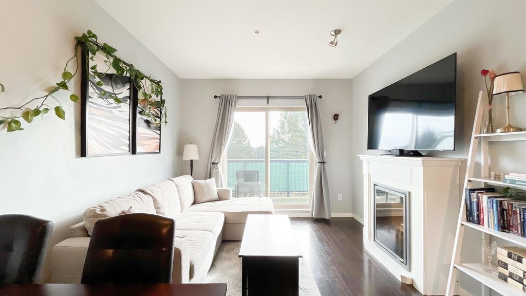 Photo of 22290 North Avenue #308, Maple Ridge, BC V2X 8Z8 (MLS # R3109028)