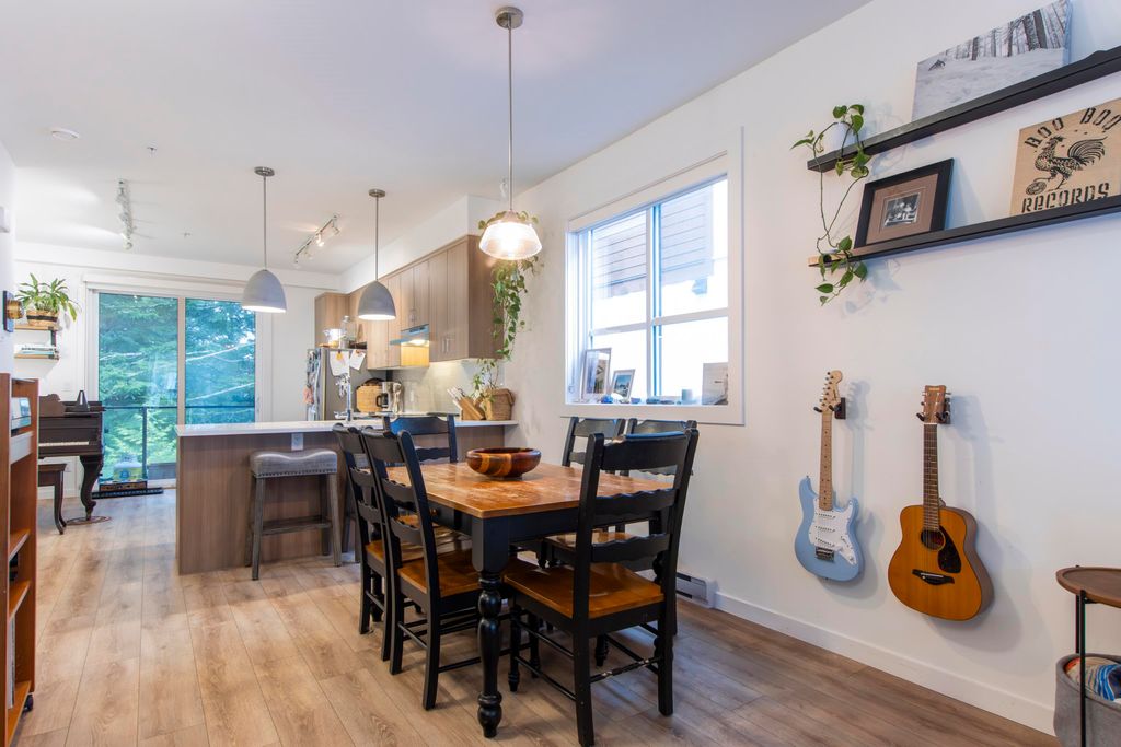 listing image 1101314044281242695