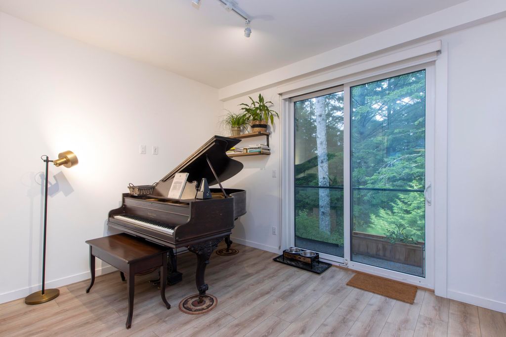 listing image 1107282357409030923