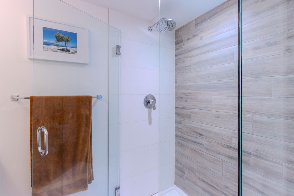 listing image 1102583537446313054