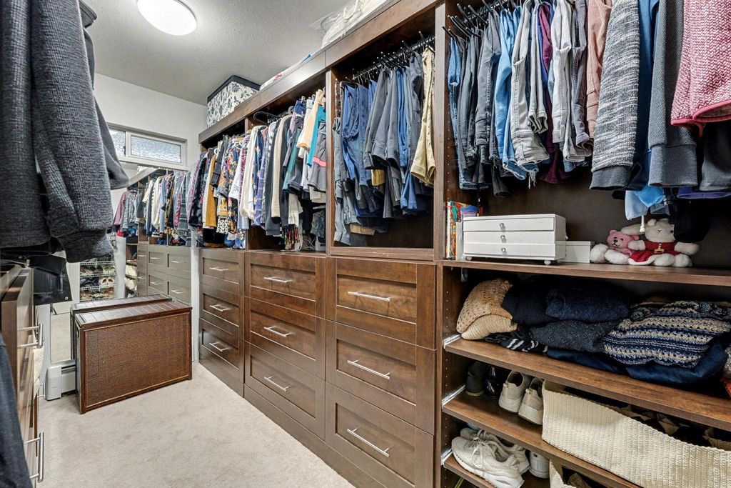 listing image 1107404799519236573