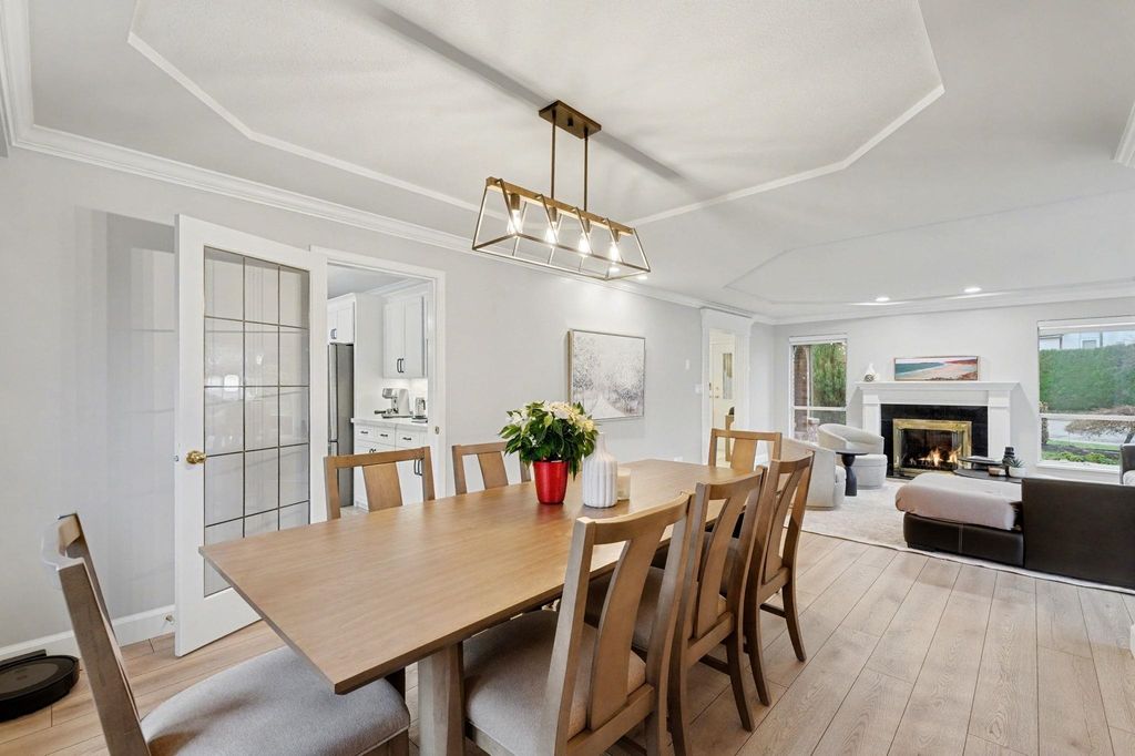 listing image 1101876475860221966