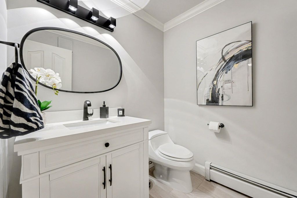 listing image 1102832317418968560