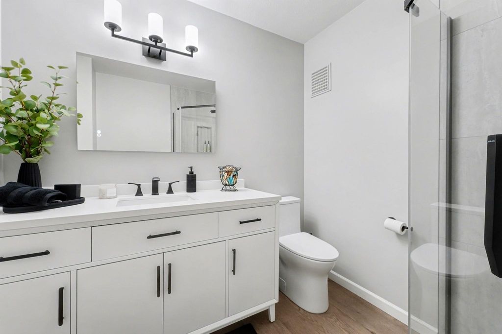 listing image 1100860114280804695