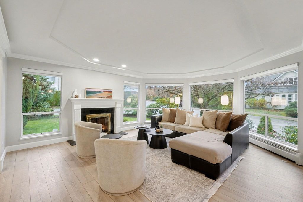 listing image 1102649887513847239