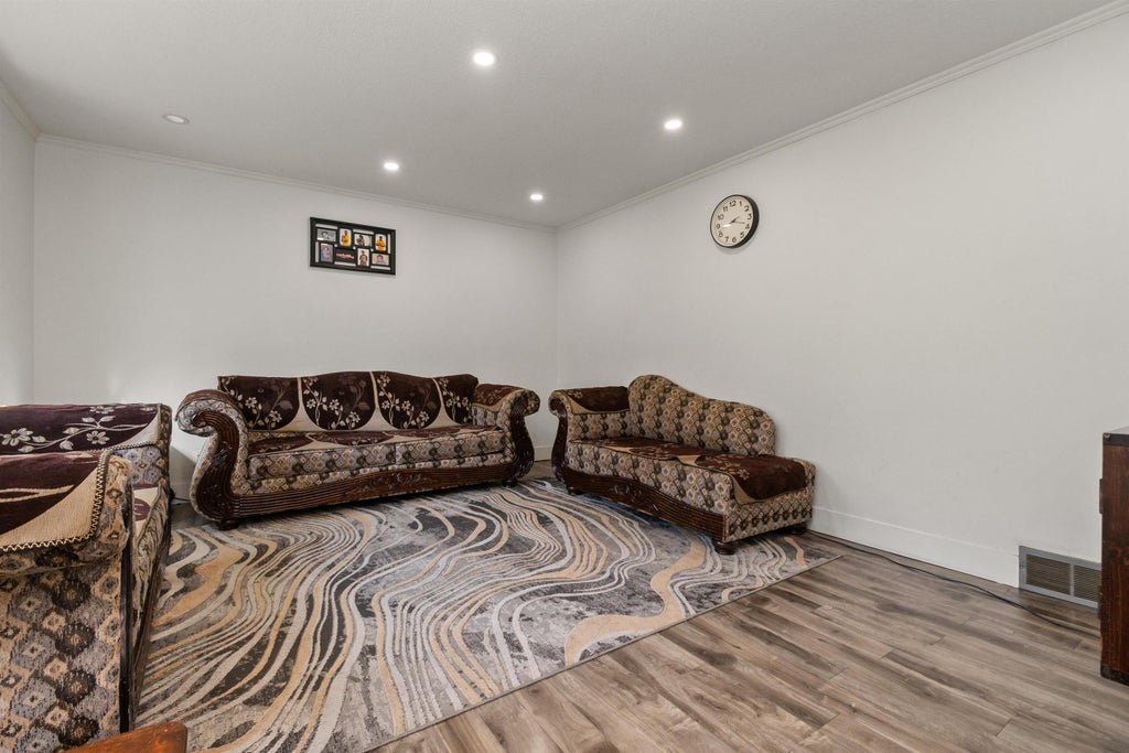 Photo of 3752 Harwood Crescent, Abbotsford, BC V2S 7A6 (MLS # R3171817)