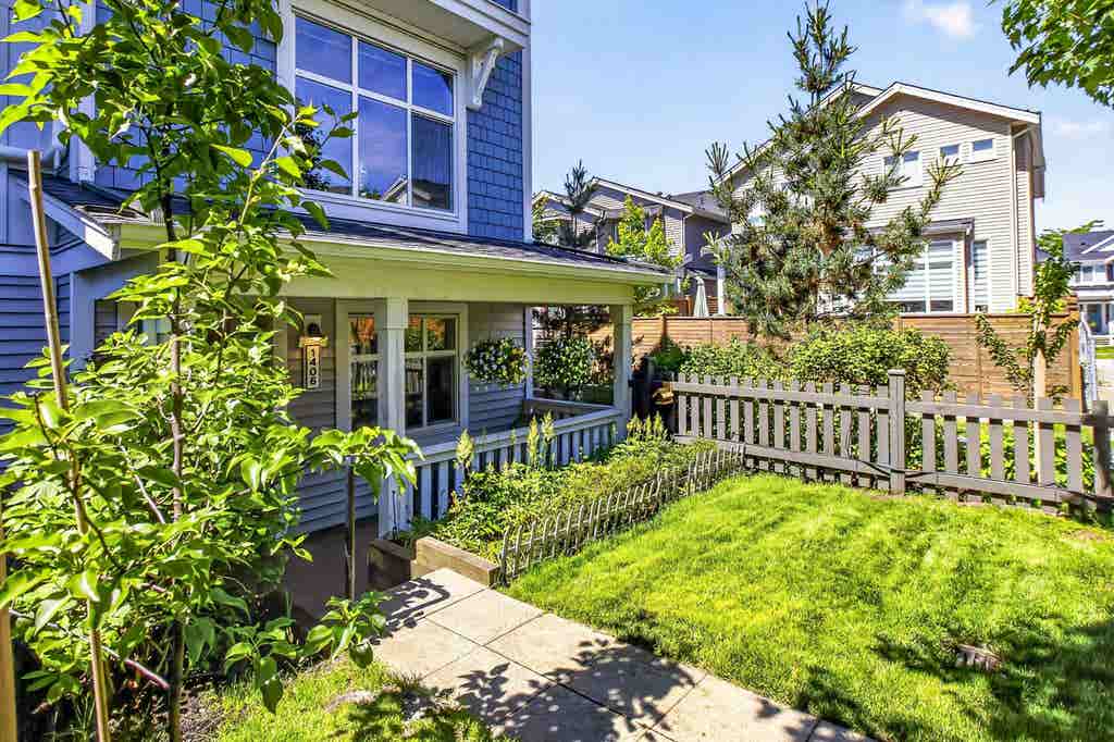 Photo of 11295 Pazarena Place #1406, Maple Ridge, BC V2X 4K9 (MLS # R3143455)