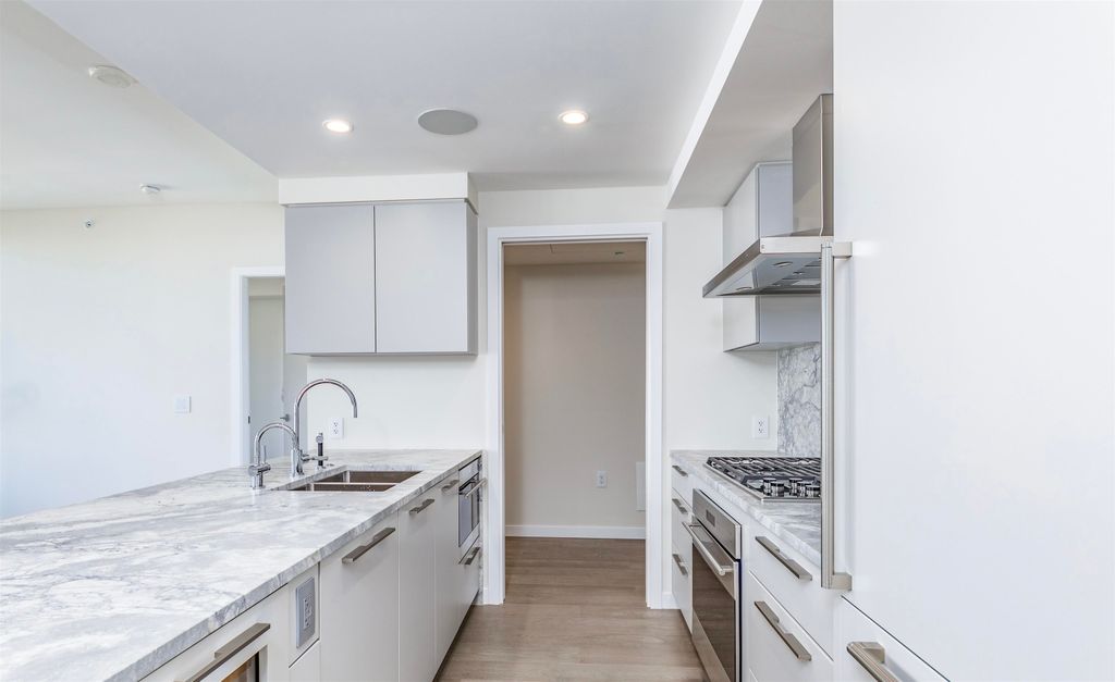 listing image 1108724676192089261