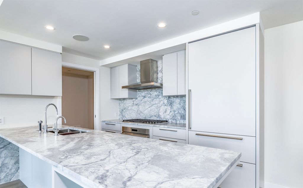 listing image 1105311367335768275