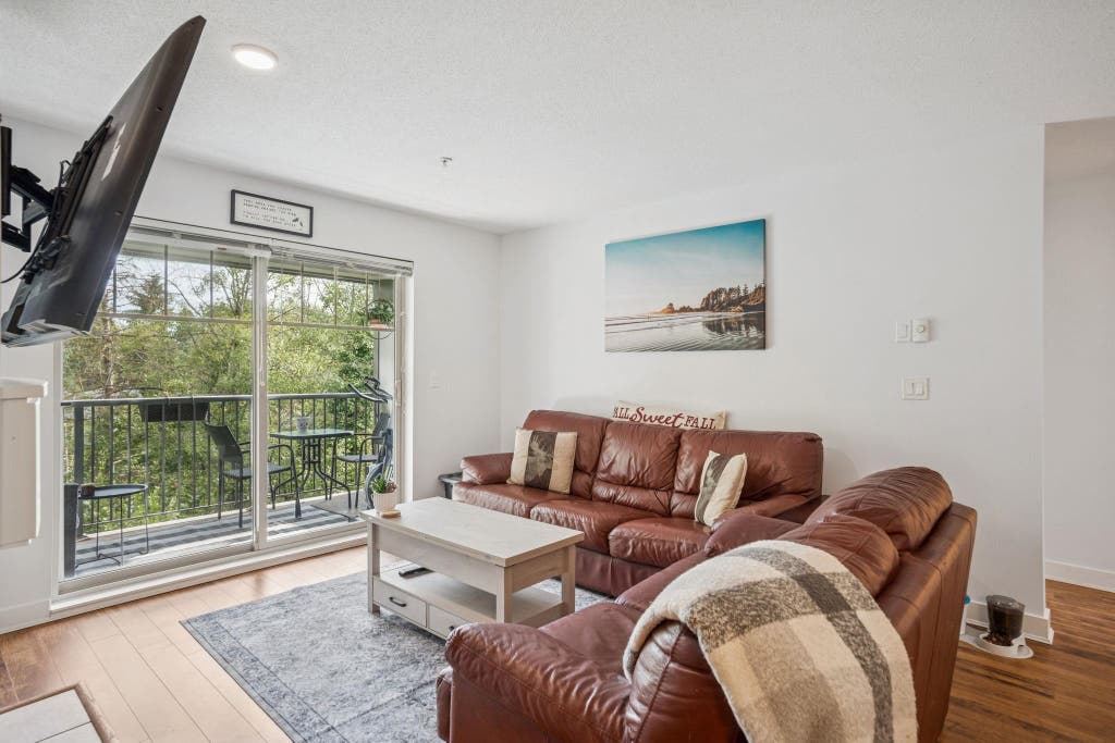 Photo of 12020 207a Street #305, Maple Ridge, BC V2X 8V2 (MLS # R3149081)