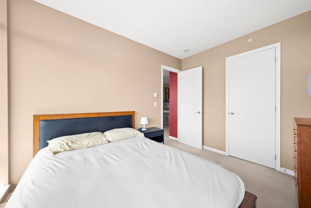 listing image 1108864235895865460