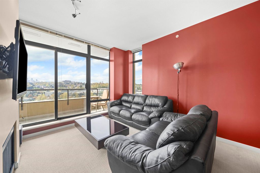 listing image 1100416611572760576