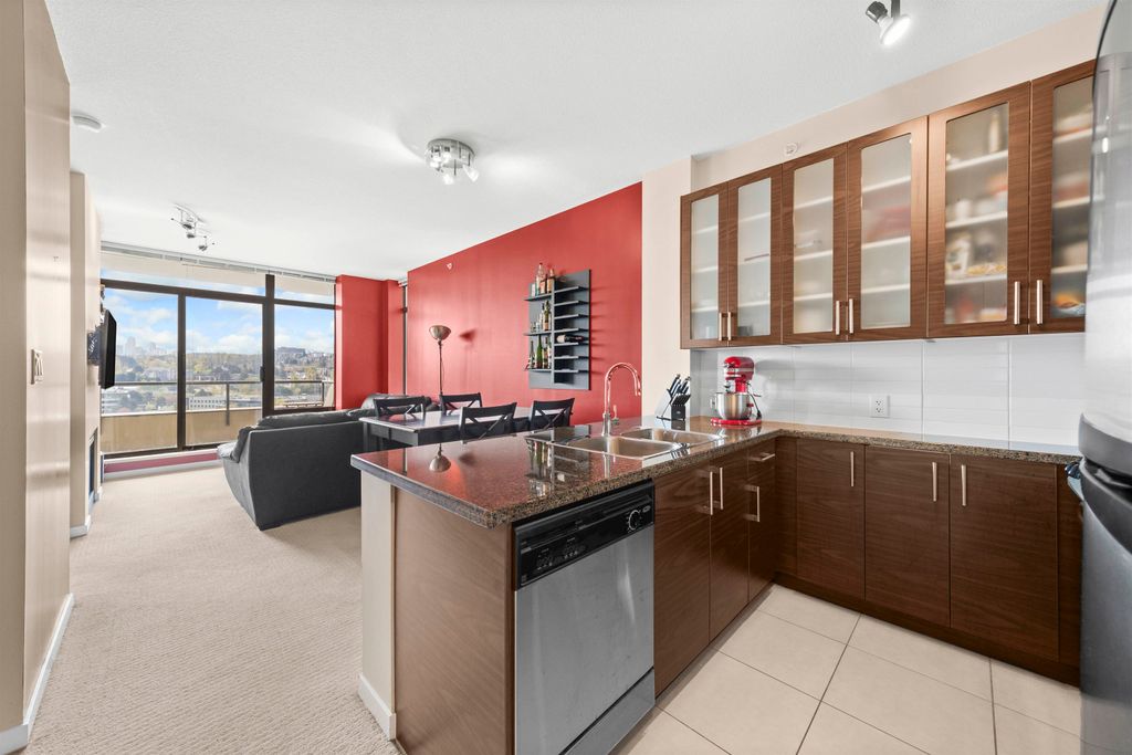 listing image 1103479269066718974