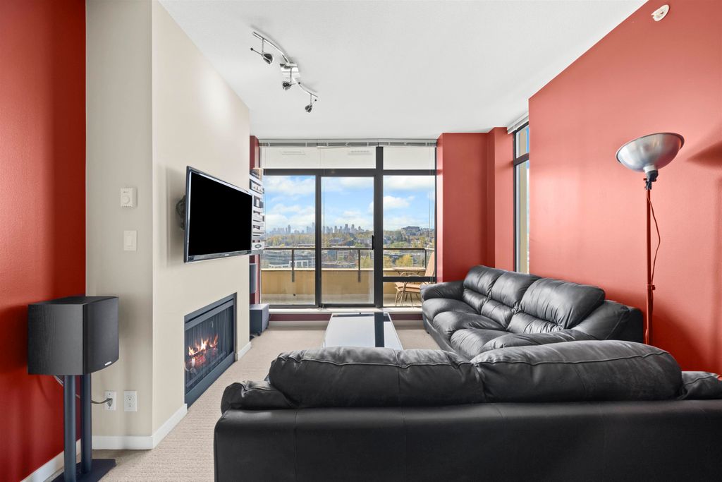 listing image 1102390788655428601
