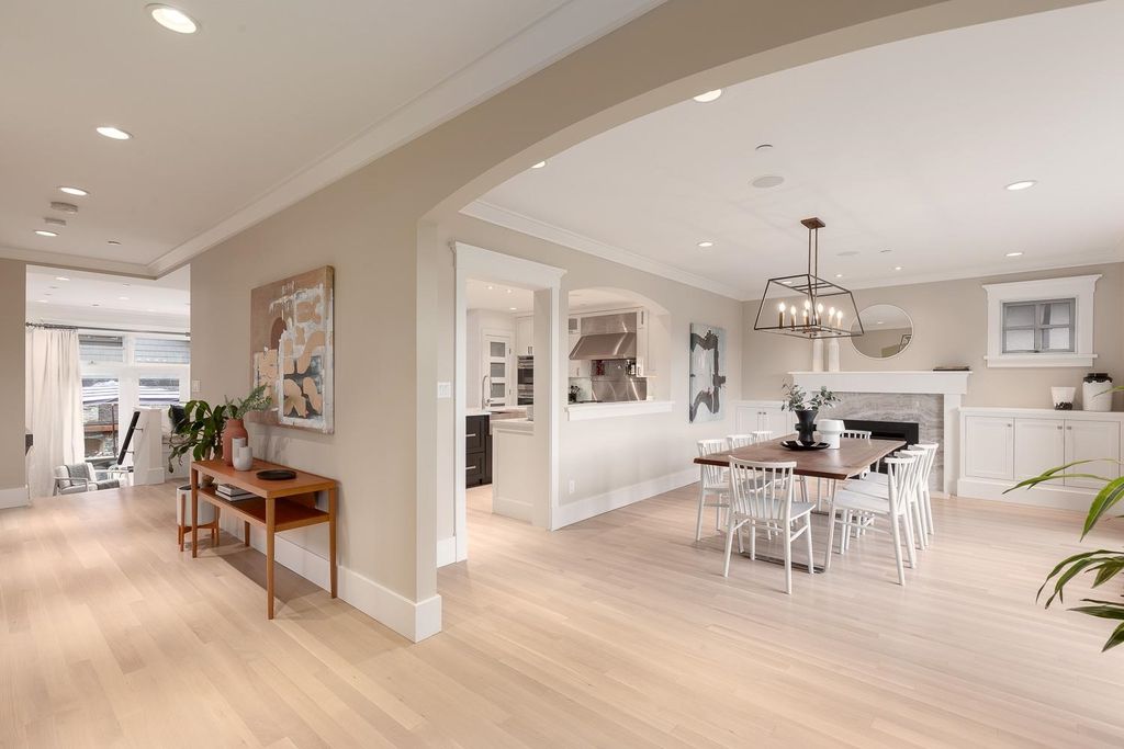 listing image 1106036596750341155