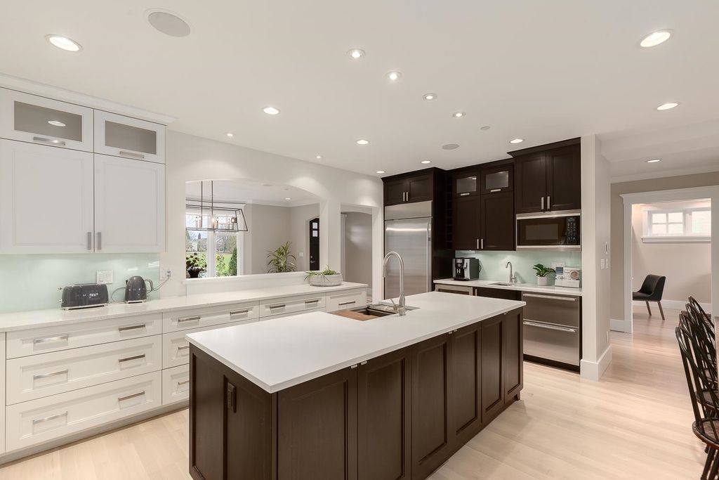 listing image 1101596675175399813