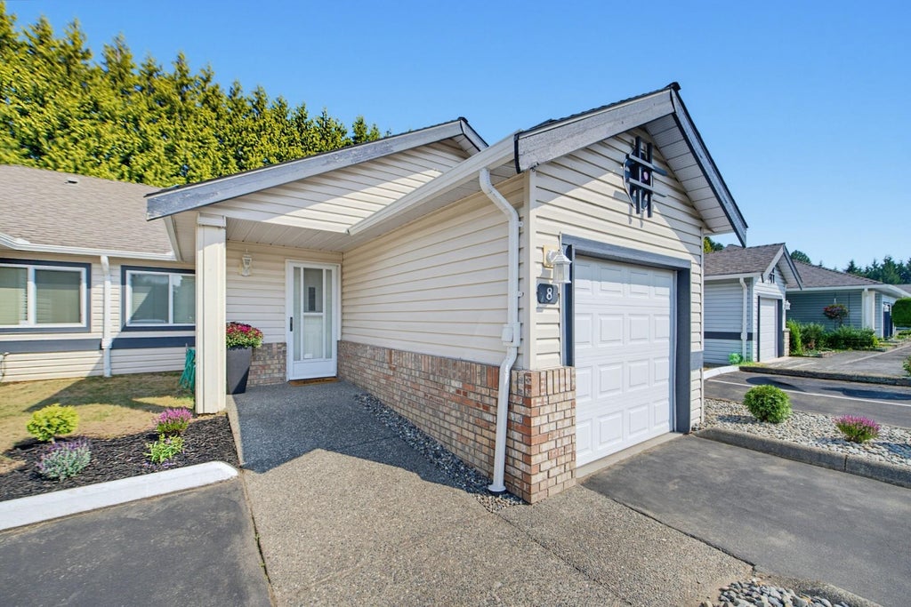 Photo of 5550 Langley Bypass #8, Langley, BC V3A 7Z3 (MLS # R3159378)