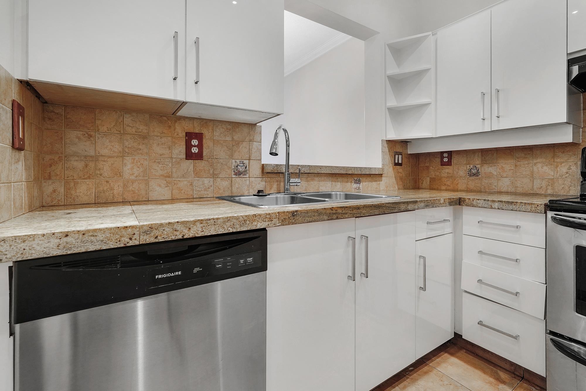 8560 General Currie Road 307