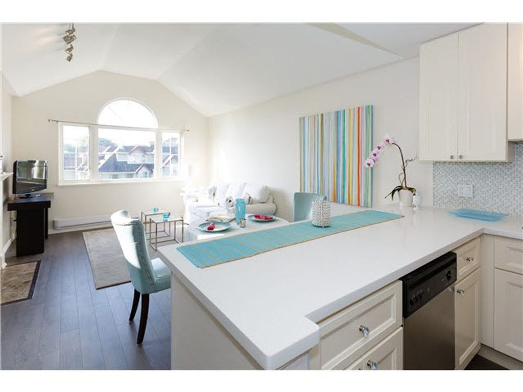 listing image 1106788312801392284